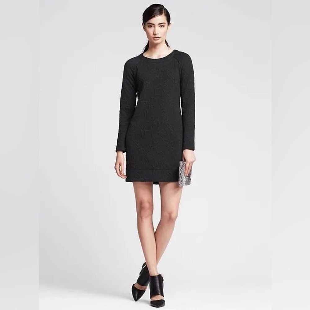 BANANA REPUBLIC jacquard embossed shift black dress size 14